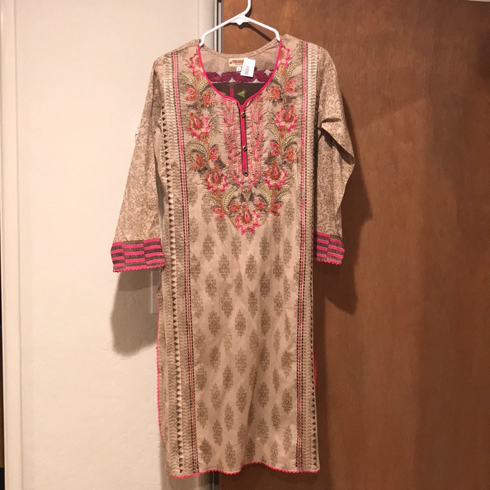 NWT lawn dress with embroidery